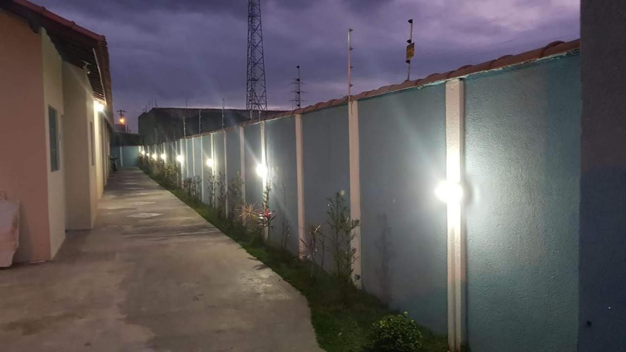 Casa com piscina em Itanhaém Exterior foto