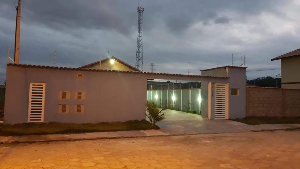 Casa com piscina em Itanhaém Exterior foto